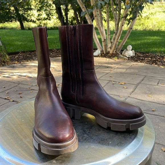 Free People Brooks Lug Sole Chelsea Boot in Cherry Red Chocolate size 7.5 - Picture 3 of 10